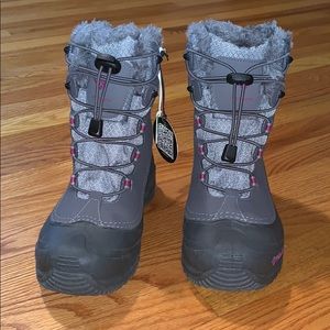 Columbia Snow Boots Size 4